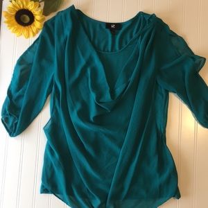 🐳🌿Green blouse with Peek a boo shoulders🌿-A4